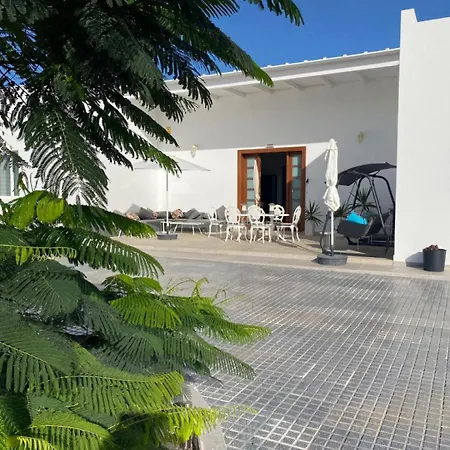 Lillos Villa *